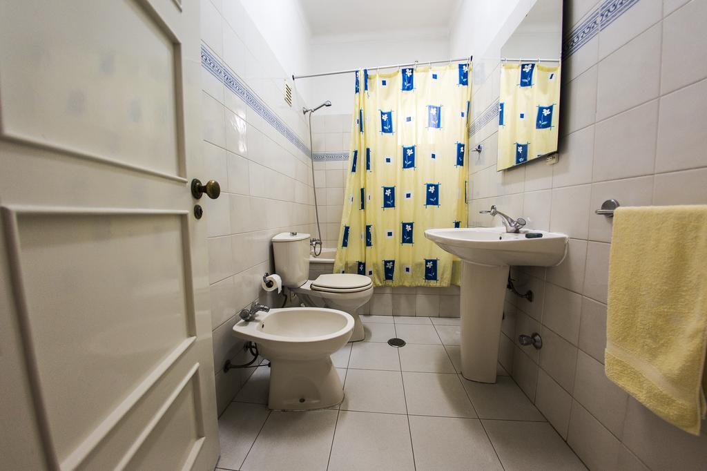 Residencial Covas Hotel ซังติอาโก โด กาเซ็ง ภายนอก รูปภาพ